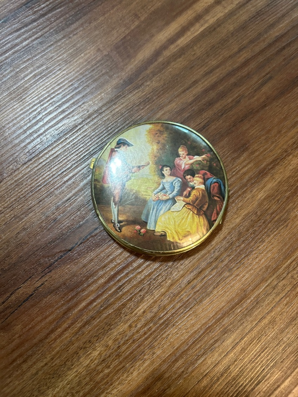 Vintage Round Gold Compact with Romantic Scene
